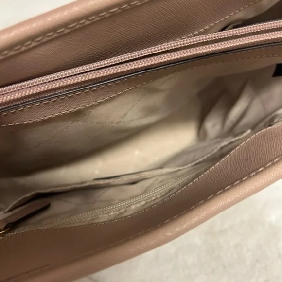 Michael Kors | Jet Set Medium Tote Handbag with Card Pocket - Picture 5 of 8